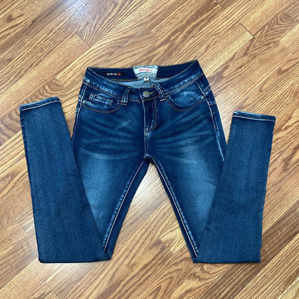 Hot Kiss 💋 Get that Lift Jeans